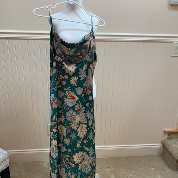 Floral Green Midi Dress - Picture 4 of 7